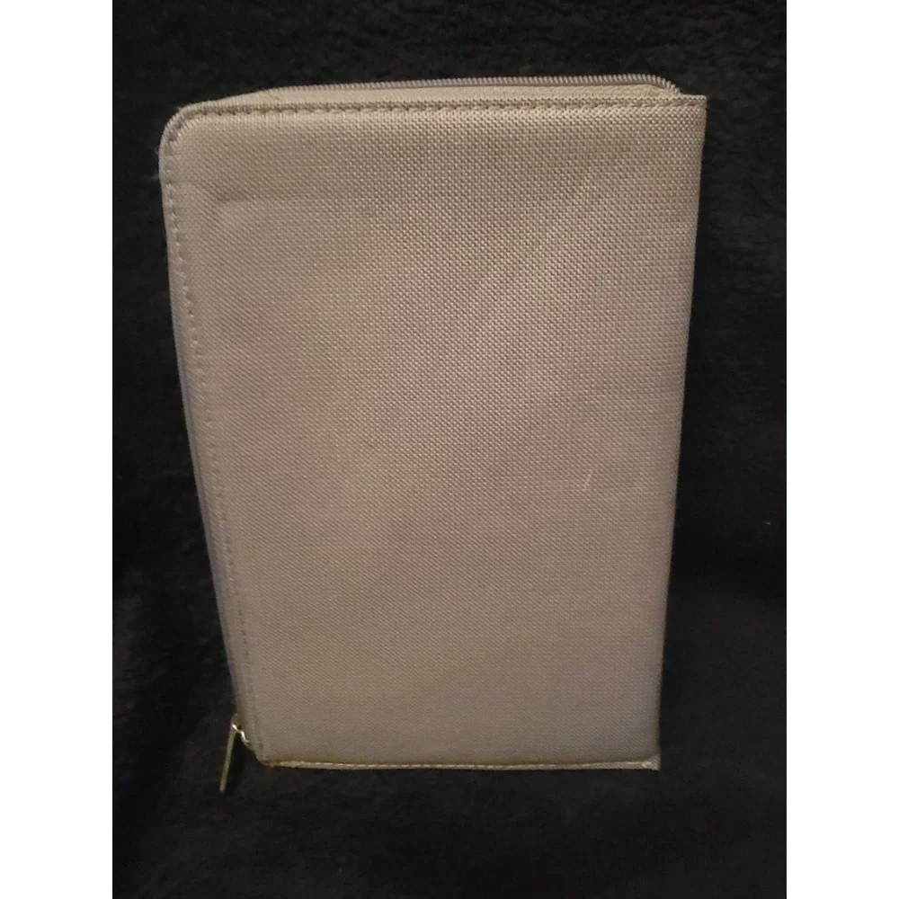 Kindle (Tablet) Carry Case - Gray - Zipper Closer - Excellent Condition